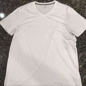 White v neck t-shirt